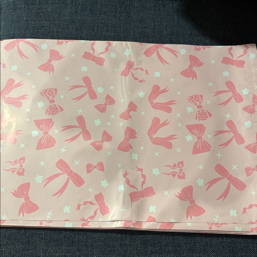 BUNDLE OF 25 - 12x15.5” Pink Bow Patterned Breast Cancer Awareness Poly Mailers - Picture 2 of 6